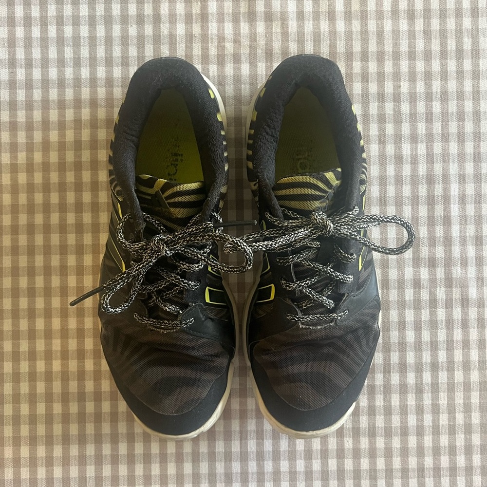 Adidas Adipure Women’s Sneakers - Picture 2 of 3
